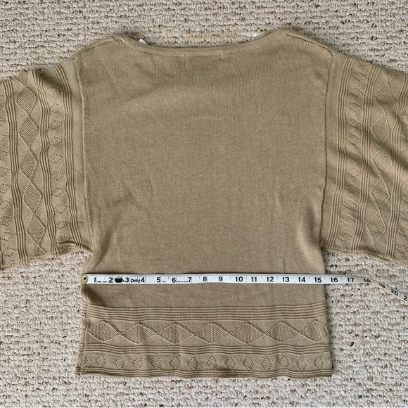 August Silk Top Size Small - Picture 3 of 12